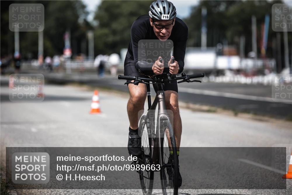 16.08.2026 - KN Förde Triathlon 2026 H.Heesch http://msf.ph/oto/9989663 16.08.2026 13:22:06 Radfahren 506, 577, 716 meine-sportfotos.de