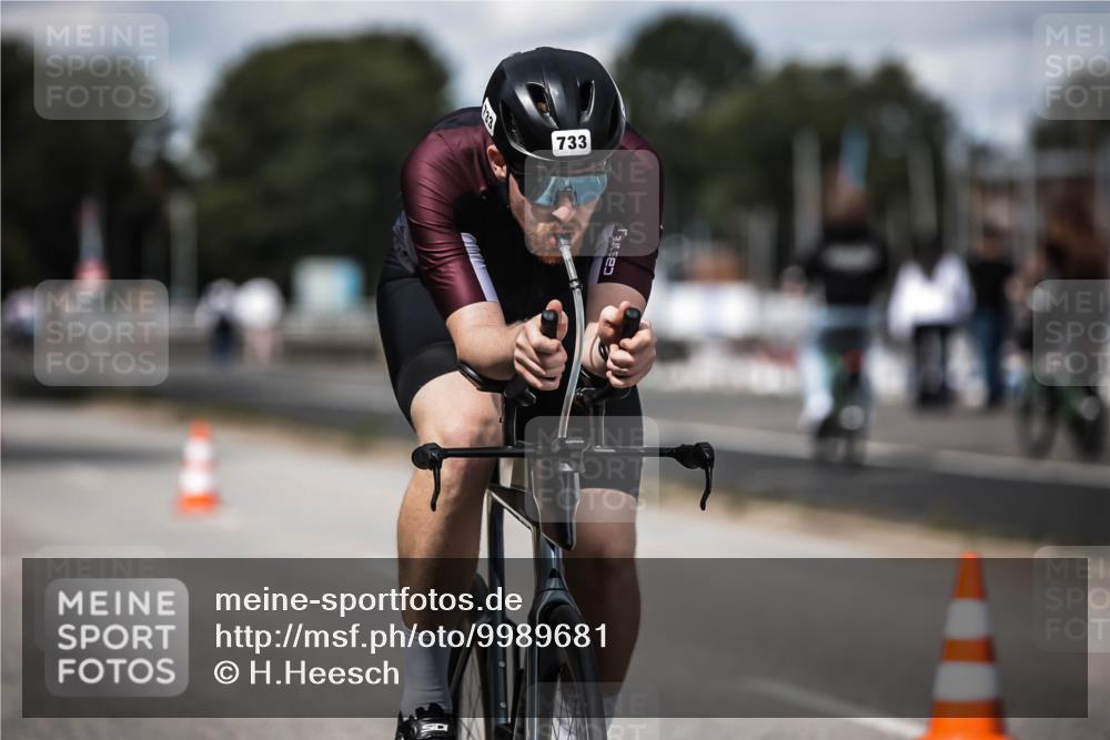 16.08.2026 - KN Förde Triathlon 2026 H.Heesch http://msf.ph/oto/9989681 16.08.2026 13:22:15 Radfahren  meine-sportfotos.de