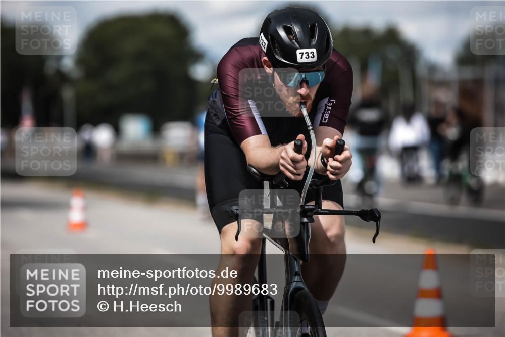 16.08.2026 - KN Förde Triathlon 2026 H.Heesch http://msf.ph/oto/9989683 16.08.2026 13:22:15 Radfahren  meine-sportfotos.de