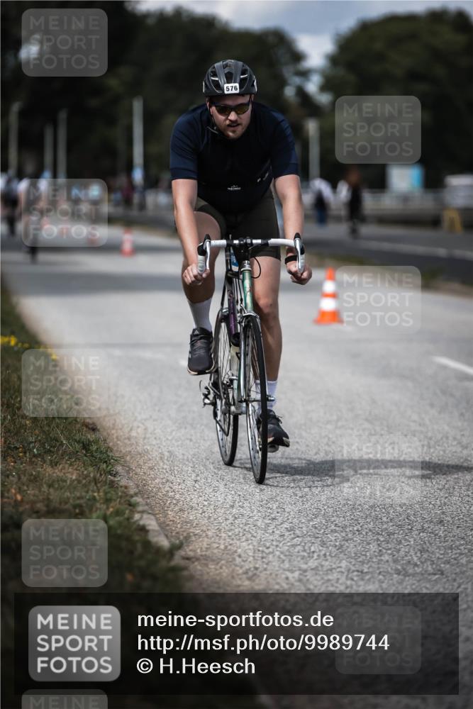16.08.2026 - KN Förde Triathlon 2026 H.Heesch http://msf.ph/oto/9989744 16.08.2026 13:22:32 Radfahren 576, 601, 721 meine-sportfotos.de