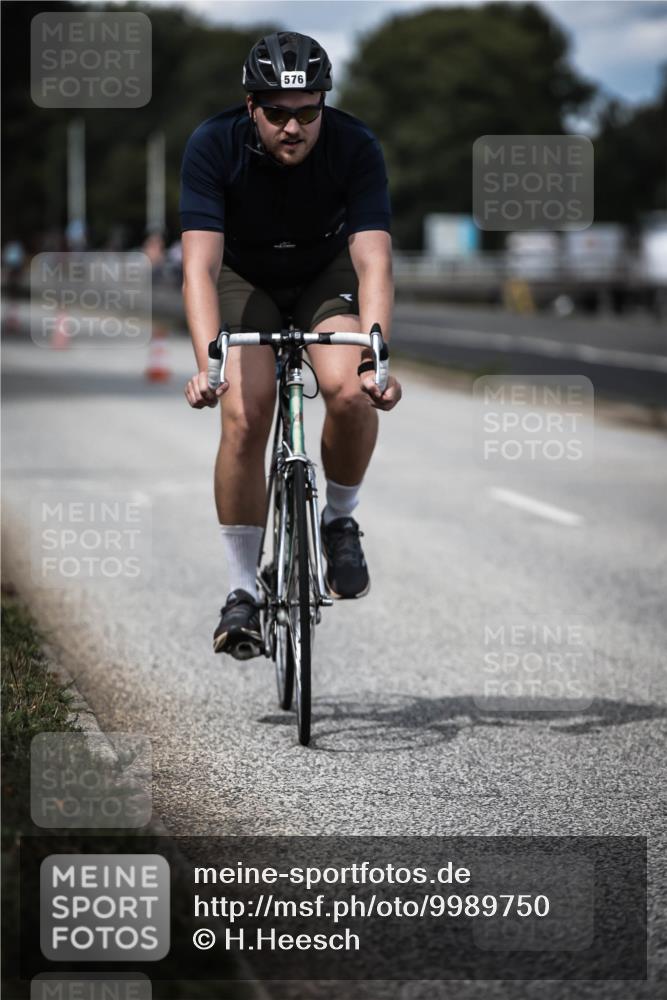 16.08.2026 - KN Förde Triathlon 2026 H.Heesch http://msf.ph/oto/9989750 16.08.2026 13:22:32 Radfahren 576, 601, 721 meine-sportfotos.de