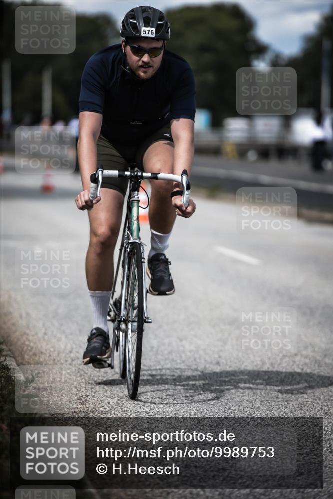 16.08.2026 - KN Förde Triathlon 2026 H.Heesch http://msf.ph/oto/9989753 16.08.2026 13:22:32 Radfahren 576, 601, 721 meine-sportfotos.de