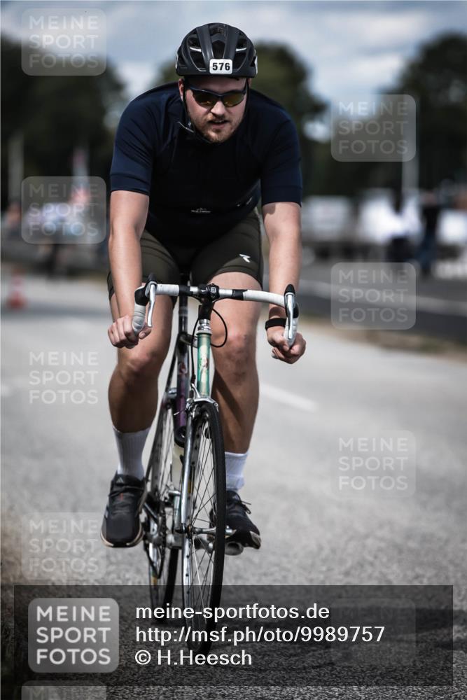 16.08.2026 - KN Förde Triathlon 2026 H.Heesch http://msf.ph/oto/9989757 16.08.2026 13:22:33 Radfahren 576, 601, 721 meine-sportfotos.de