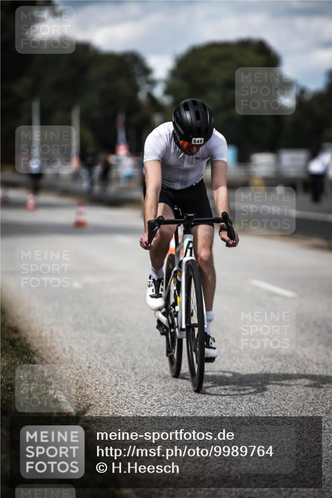 16.08.2026 - KN Förde Triathlon 2026 H.Heesch http://msf.ph/oto/9989764 16.08.2026 13:22:37 Radfahren 601, 721, 737 meine-sportfotos.de