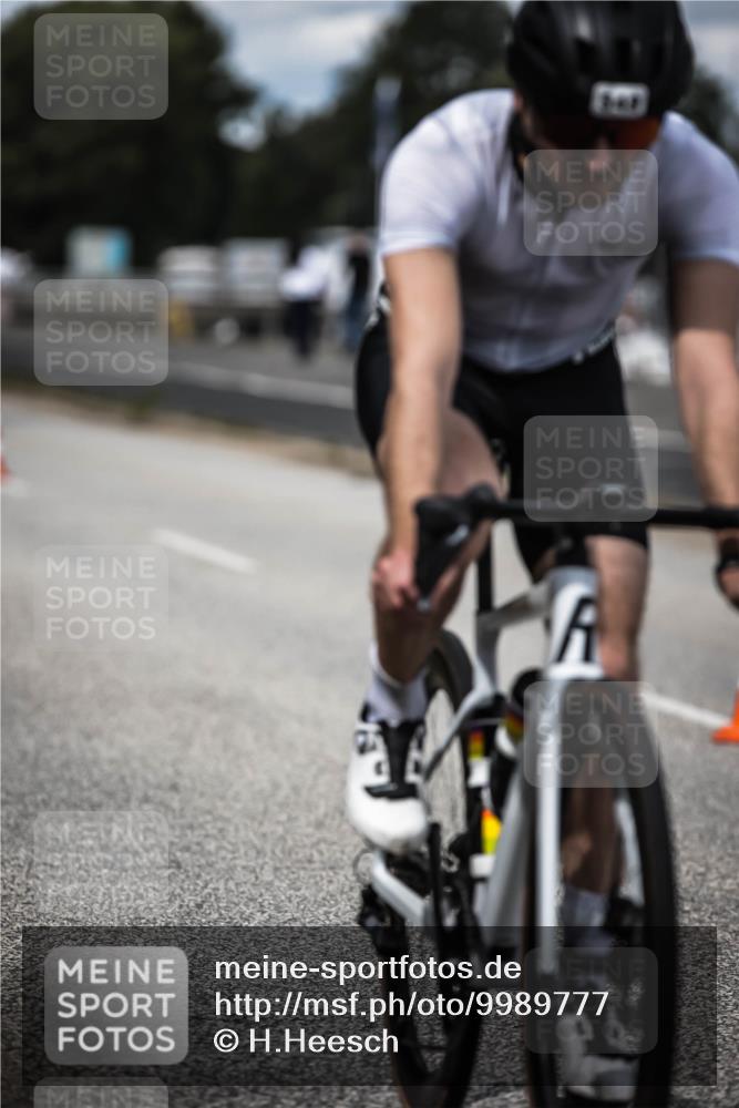 16.08.2026 - KN Förde Triathlon 2026 H.Heesch http://msf.ph/oto/9989777 16.08.2026 13:22:38 Radfahren 601, 721, 737 meine-sportfotos.de