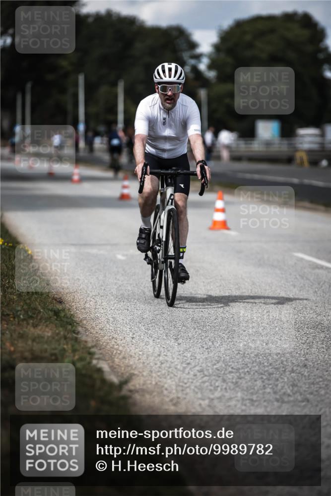 16.08.2026 - KN Förde Triathlon 2026 H.Heesch http://msf.ph/oto/9989782 16.08.2026 13:22:41 Radfahren 737 meine-sportfotos.de