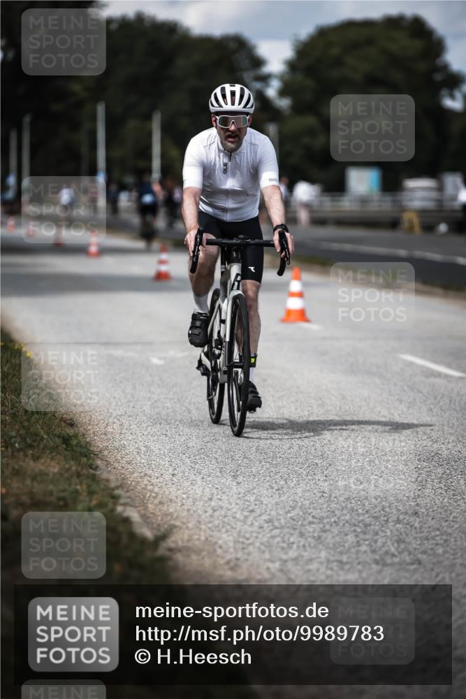 16.08.2026 - KN Förde Triathlon 2026 H.Heesch http://msf.ph/oto/9989783 16.08.2026 13:22:41 Radfahren 737 meine-sportfotos.de