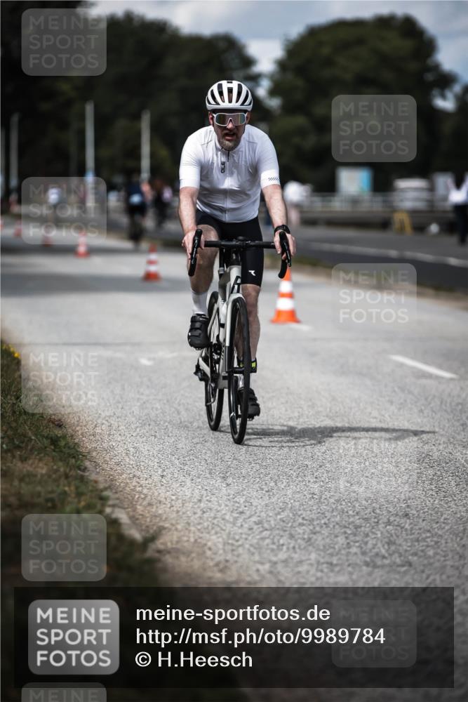 16.08.2026 - KN Förde Triathlon 2026 H.Heesch http://msf.ph/oto/9989784 16.08.2026 13:22:41 Radfahren 737 meine-sportfotos.de