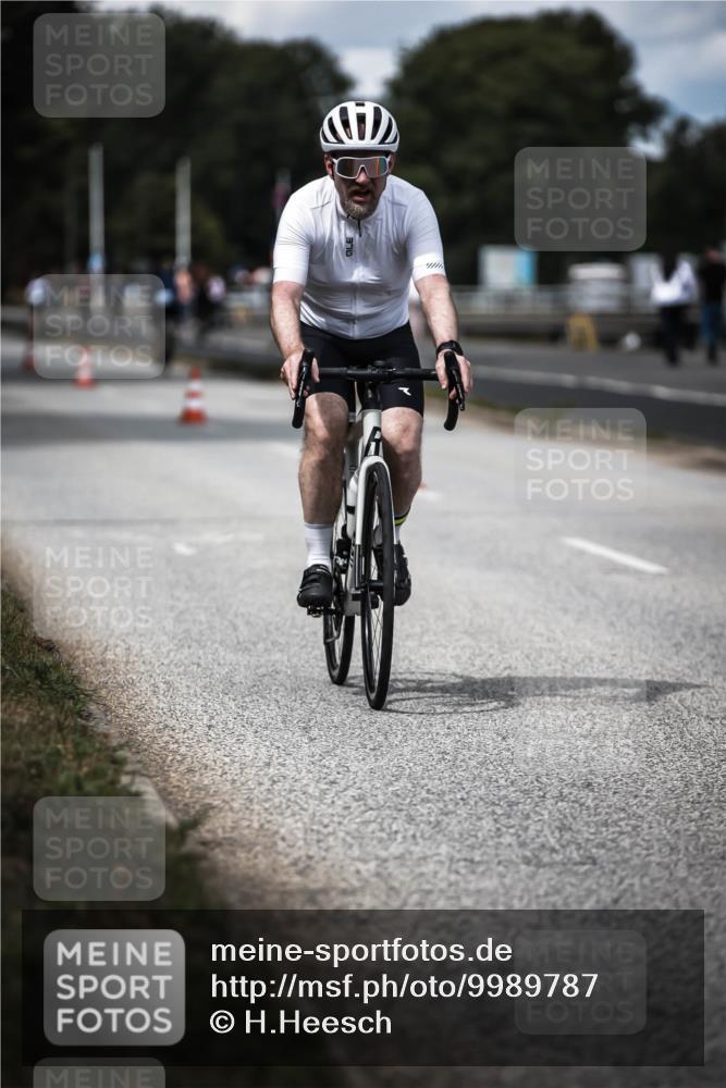 16.08.2026 - KN Förde Triathlon 2026 H.Heesch http://msf.ph/oto/9989787 16.08.2026 13:22:41 Radfahren 737 meine-sportfotos.de