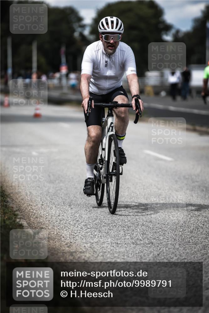 16.08.2026 - KN Förde Triathlon 2026 H.Heesch http://msf.ph/oto/9989791 16.08.2026 13:22:42 Radfahren 737 meine-sportfotos.de
