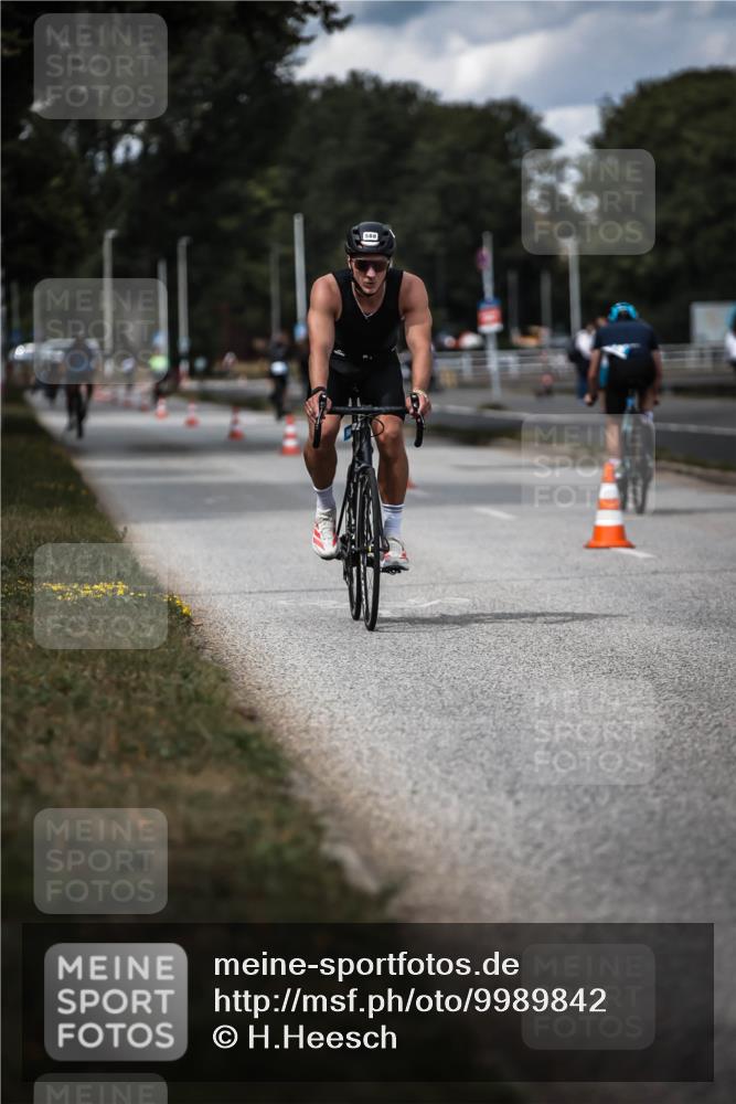 16.08.2026 - KN Förde Triathlon 2026 H.Heesch http://msf.ph/oto/9989842 16.08.2026 13:22:57 Radfahren 550, 612, 739 meine-sportfotos.de