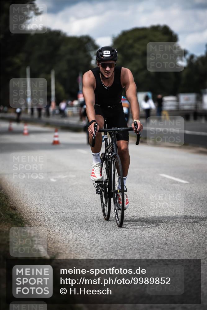 16.08.2026 - KN Förde Triathlon 2026 H.Heesch http://msf.ph/oto/9989852 16.08.2026 13:22:58 Radfahren 550, 612, 739 meine-sportfotos.de