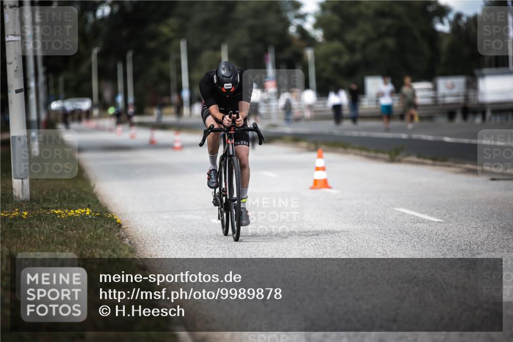 16.08.2026 - KN Förde Triathlon 2026 H.Heesch http://msf.ph/oto/9989878 16.08.2026 13:23:12 Radfahren 573, 708, 726, 727, 731 meine-sportfotos.de
