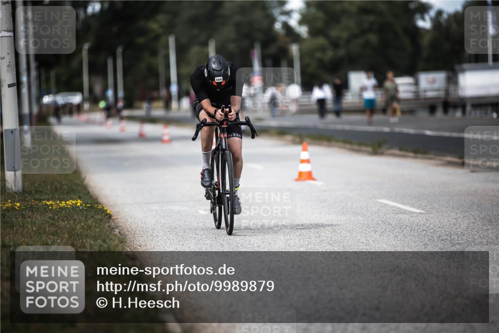 16.08.2026 - KN Förde Triathlon 2026 H.Heesch http://msf.ph/oto/9989879 16.08.2026 13:23:12 Radfahren 573, 708, 726, 727, 731 meine-sportfotos.de