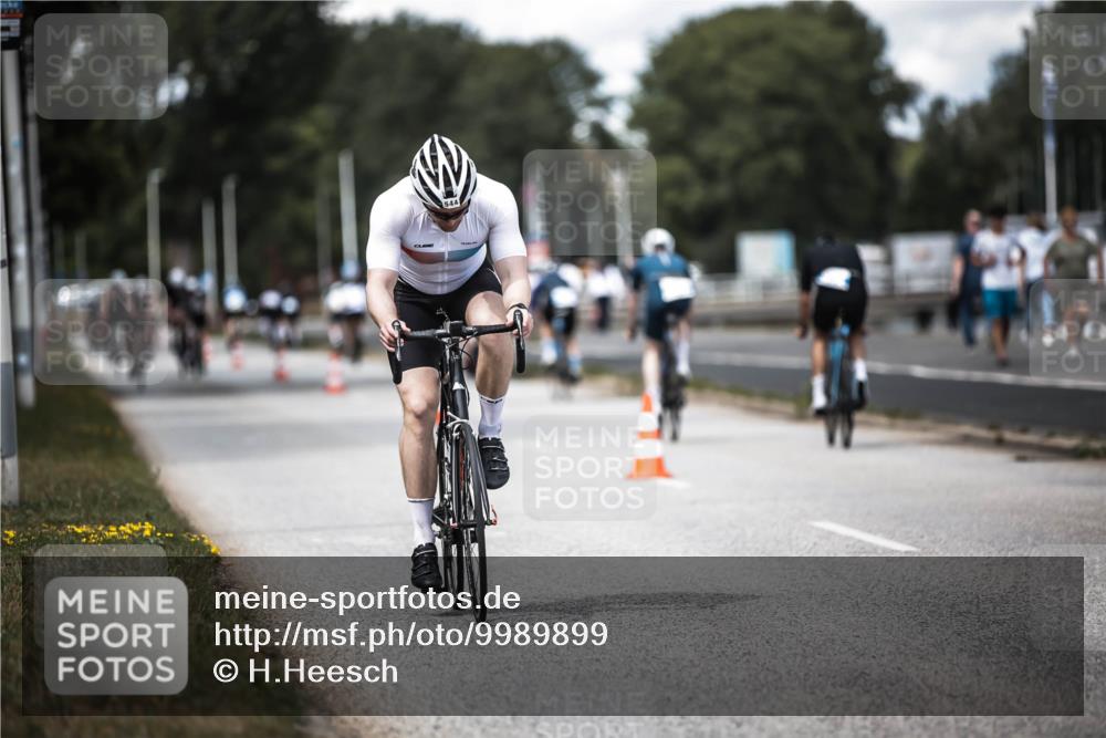 16.08.2026 - KN Förde Triathlon 2026 H.Heesch http://msf.ph/oto/9989899 16.08.2026 13:23:31 Radfahren  meine-sportfotos.de