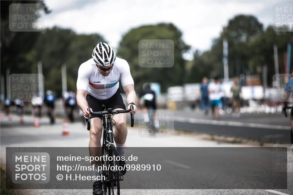 16.08.2026 - KN Förde Triathlon 2026 H.Heesch http://msf.ph/oto/9989910 16.08.2026 13:23:31 Radfahren  meine-sportfotos.de