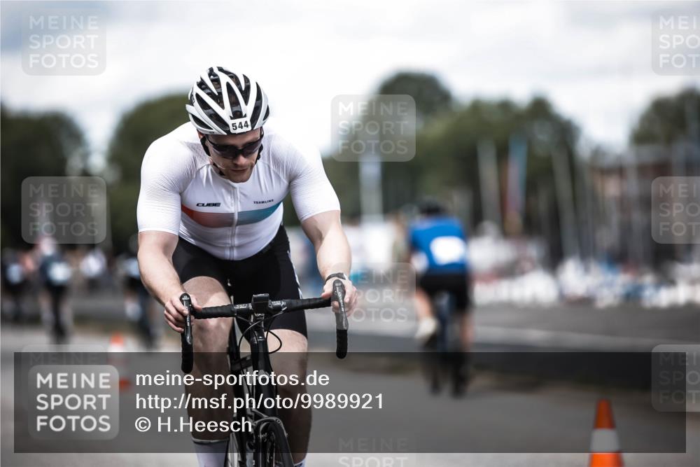 16.08.2026 - KN Förde Triathlon 2026 H.Heesch http://msf.ph/oto/9989921 16.08.2026 13:23:32 Radfahren  meine-sportfotos.de