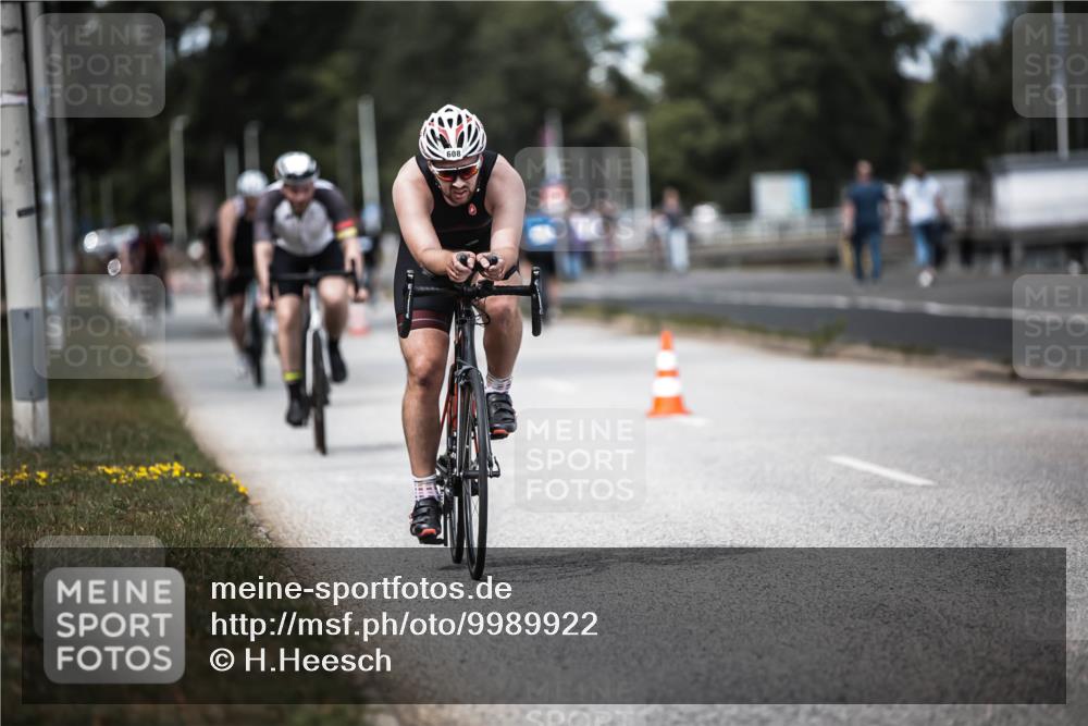 16.08.2026 - KN Förde Triathlon 2026 H.Heesch http://msf.ph/oto/9989922 16.08.2026 13:23:37 Radfahren 596, 608, 747 meine-sportfotos.de