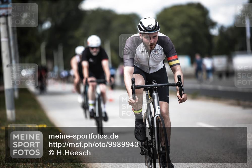 16.08.2026 - KN Förde Triathlon 2026 H.Heesch http://msf.ph/oto/9989943 16.08.2026 13:23:39 Radfahren 596, 608, 740, 747 meine-sportfotos.de
