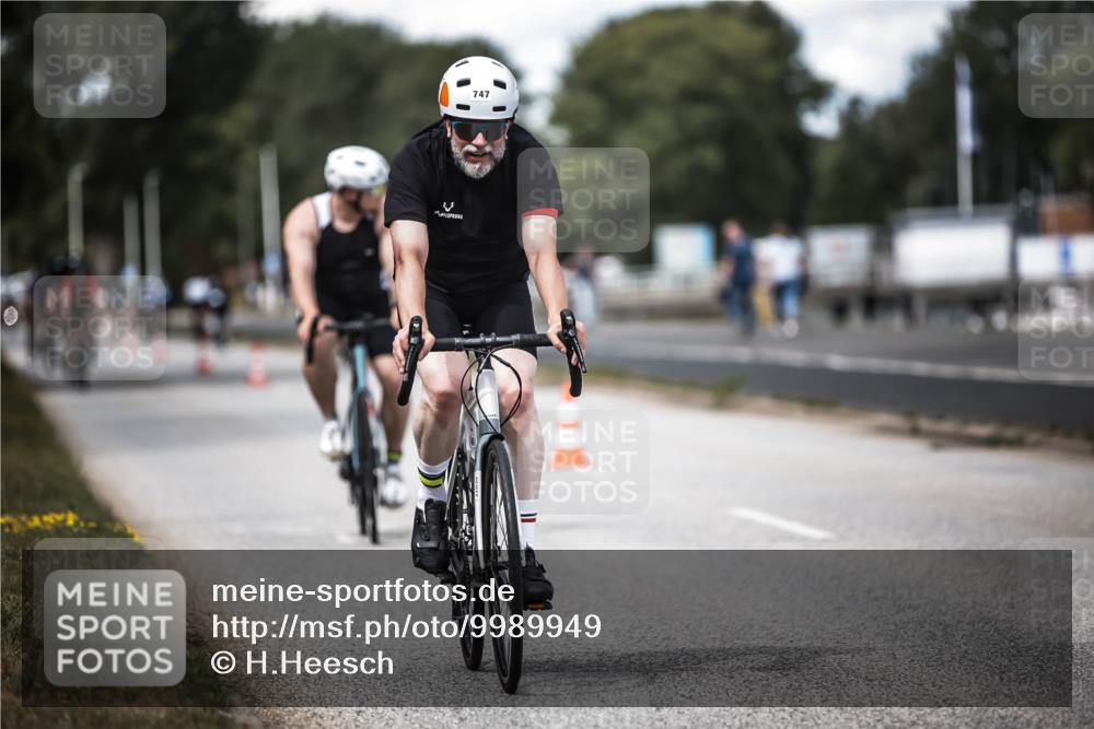 16.08.2026 - KN Förde Triathlon 2026 H.Heesch http://msf.ph/oto/9989949 16.08.2026 13:23:40 Radfahren 596, 608, 740, 747 meine-sportfotos.de