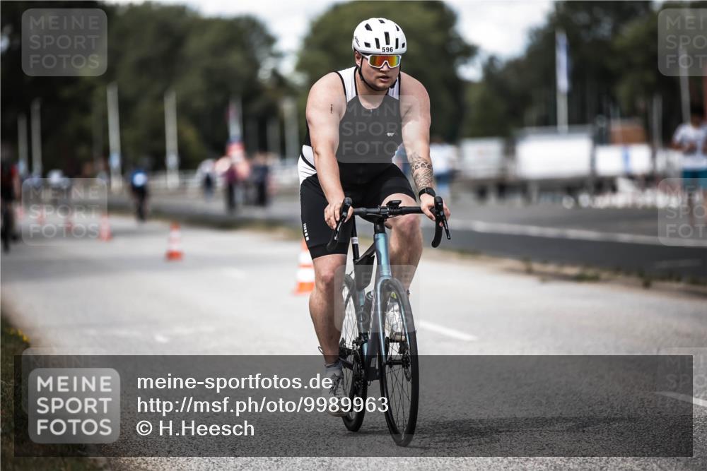 16.08.2026 - KN Förde Triathlon 2026 H.Heesch http://msf.ph/oto/9989963 16.08.2026 13:23:41 Radfahren 596, 608, 740, 747 meine-sportfotos.de