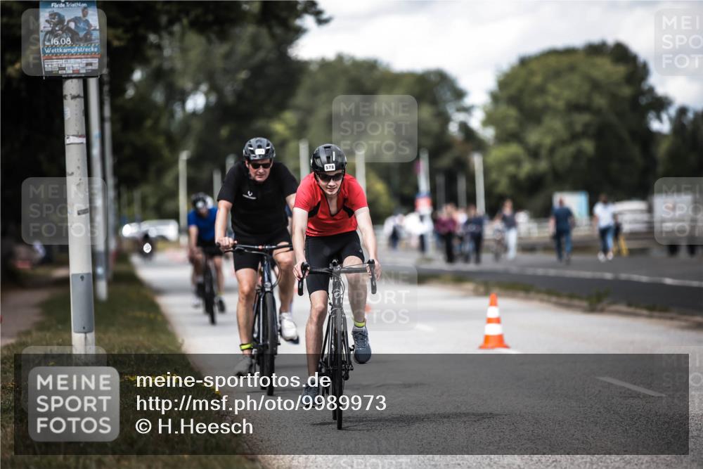 16.08.2026 - KN Förde Triathlon 2026 H.Heesch http://msf.ph/oto/9989973 16.08.2026 13:23:46 Radfahren 517, 535, 578, 581, 729, 740 meine-sportfotos.de