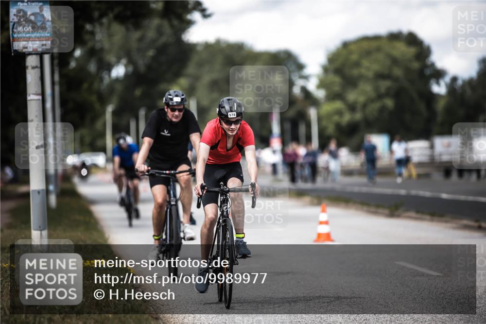 16.08.2026 - KN Förde Triathlon 2026 H.Heesch http://msf.ph/oto/9989977 16.08.2026 13:23:46 Radfahren 517, 535, 578, 581, 729, 740 meine-sportfotos.de