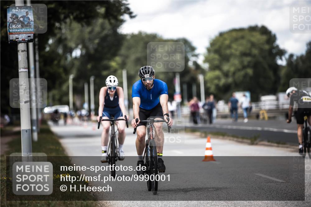 16.08.2026 - KN Förde Triathlon 2026 H.Heesch http://msf.ph/oto/9990001 16.08.2026 13:23:50 Radfahren 517, 535, 545, 578, 581, 589, 729, 746 meine-sportfotos.de