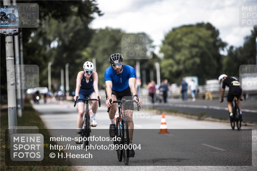 16.08.2026 - KN Förde Triathlon 2026 H.Heesch http://msf.ph/oto/9990004 16.08.2026 13:23:50 Radfahren 517, 535, 545, 578, 581, 589, 729, 746 meine-sportfotos.de