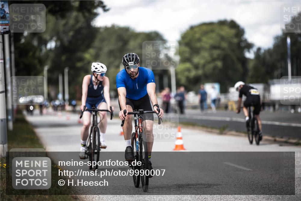 16.08.2026 - KN Förde Triathlon 2026 H.Heesch http://msf.ph/oto/9990007 16.08.2026 13:23:50 Radfahren 517, 535, 545, 578, 581, 589, 729, 746 meine-sportfotos.de