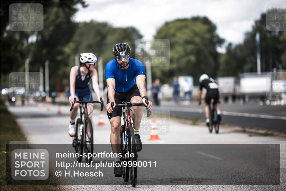 16.08.2026 - KN Förde Triathlon 2026 H.Heesch http://msf.ph/oto/9990011 16.08.2026 13:23:50 Radfahren 517, 535, 545, 578, 581, 589, 729, 746 meine-sportfotos.de