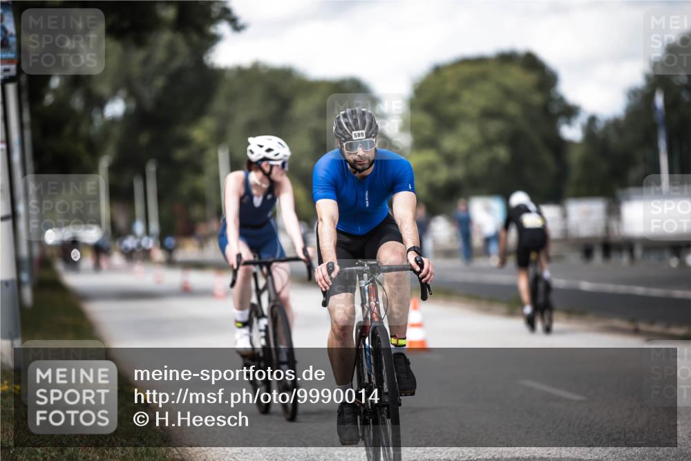 16.08.2026 - KN Förde Triathlon 2026 H.Heesch http://msf.ph/oto/9990014 16.08.2026 13:23:50 Radfahren 517, 535, 545, 578, 581, 589, 729, 746 meine-sportfotos.de