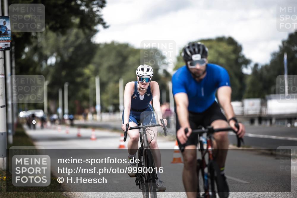 16.08.2026 - KN Förde Triathlon 2026 H.Heesch http://msf.ph/oto/9990016 16.08.2026 13:23:51 Radfahren 517, 535, 545, 578, 581, 589, 729, 746 meine-sportfotos.de