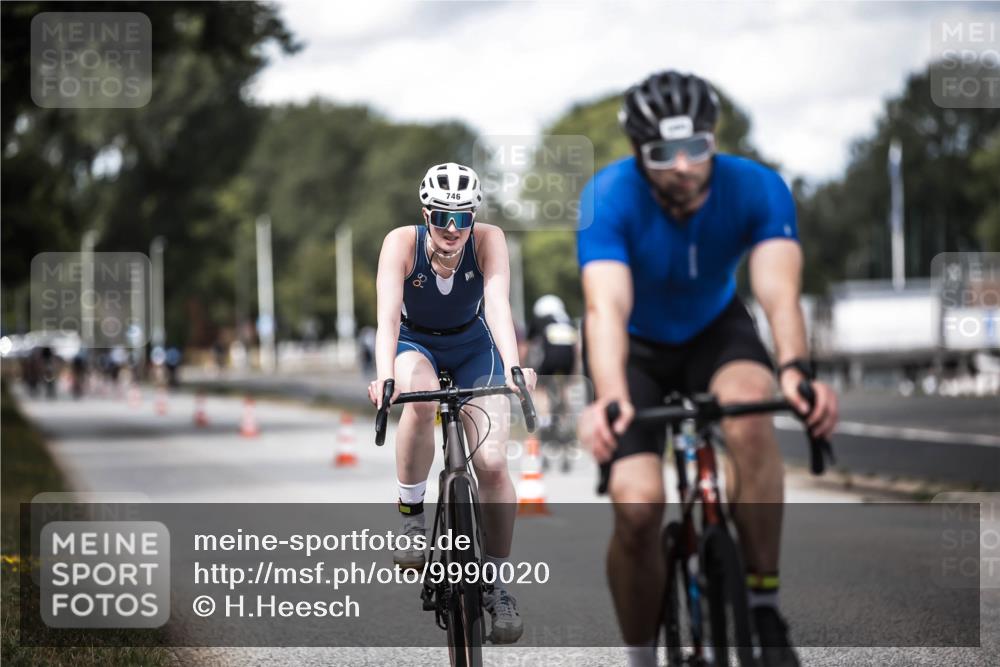 16.08.2026 - KN Förde Triathlon 2026 H.Heesch http://msf.ph/oto/9990020 16.08.2026 13:23:51 Radfahren 517, 535, 545, 578, 581, 589, 729, 746 meine-sportfotos.de