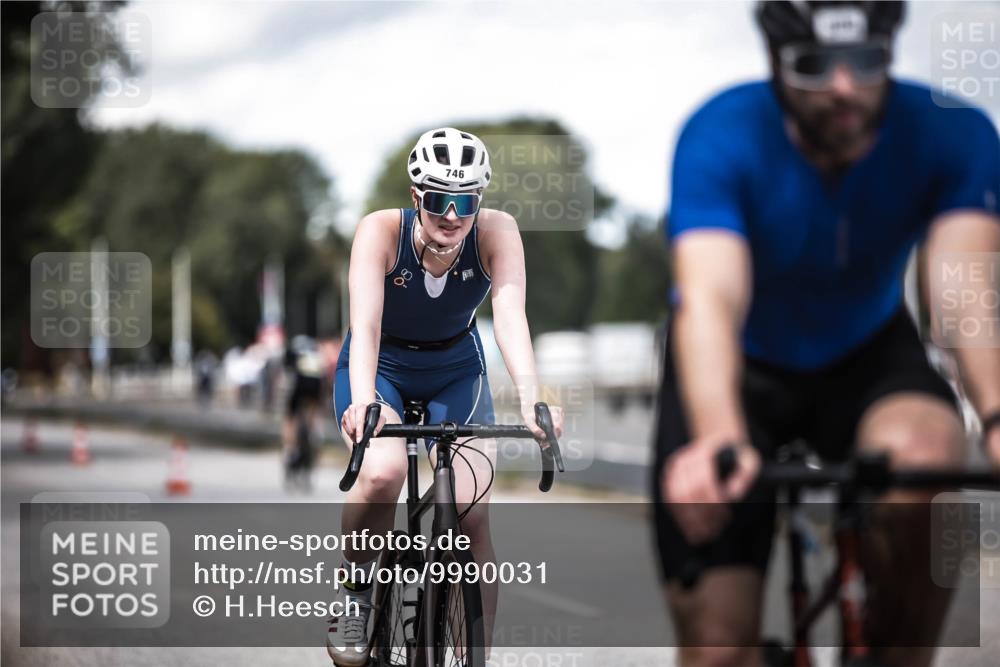 16.08.2026 - KN Förde Triathlon 2026 H.Heesch http://msf.ph/oto/9990031 16.08.2026 13:23:52 Radfahren 535, 545, 581, 589, 746 meine-sportfotos.de