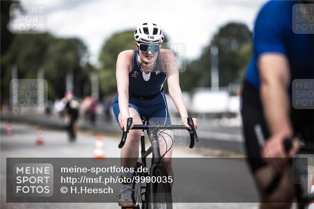 16.08.2026 - KN Förde Triathlon 2026 H.Heesch http://msf.ph/oto/9990035 16.08.2026 13:23:52 Radfahren 535, 545, 581, 589, 746 meine-sportfotos.de