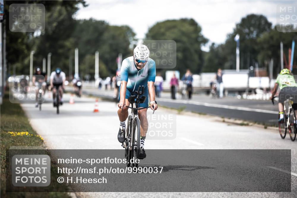 16.08.2026 - KN Förde Triathlon 2026 H.Heesch http://msf.ph/oto/9990037 16.08.2026 13:24:05 Radfahren  meine-sportfotos.de