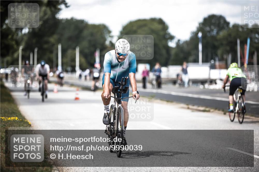 16.08.2026 - KN Förde Triathlon 2026 H.Heesch http://msf.ph/oto/9990039 16.08.2026 13:24:05 Radfahren  meine-sportfotos.de