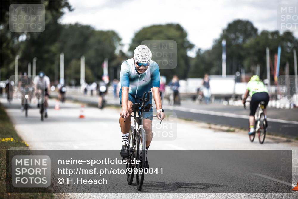 16.08.2026 - KN Förde Triathlon 2026 H.Heesch http://msf.ph/oto/9990041 16.08.2026 13:24:05 Radfahren  meine-sportfotos.de