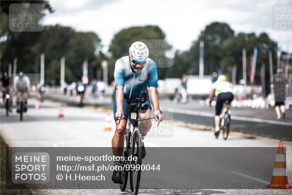 16.08.2026 - KN Förde Triathlon 2026 H.Heesch http://msf.ph/oto/9990044 16.08.2026 13:24:05 Radfahren  meine-sportfotos.de