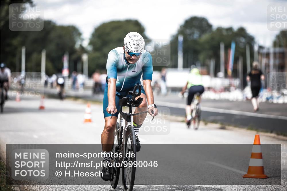 16.08.2026 - KN Förde Triathlon 2026 H.Heesch http://msf.ph/oto/9990046 16.08.2026 13:24:05 Radfahren  meine-sportfotos.de
