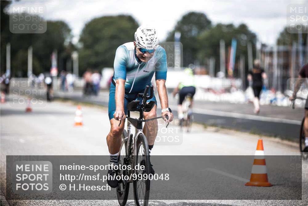 16.08.2026 - KN Förde Triathlon 2026 H.Heesch http://msf.ph/oto/9990048 16.08.2026 13:24:05 Radfahren  meine-sportfotos.de