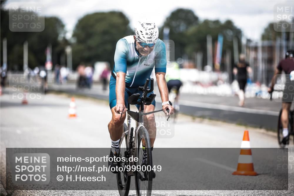 16.08.2026 - KN Förde Triathlon 2026 H.Heesch http://msf.ph/oto/9990049 16.08.2026 13:24:05 Radfahren  meine-sportfotos.de