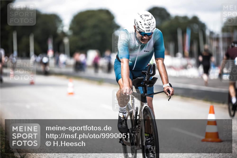 16.08.2026 - KN Förde Triathlon 2026 H.Heesch http://msf.ph/oto/9990051 16.08.2026 13:24:05 Radfahren  meine-sportfotos.de