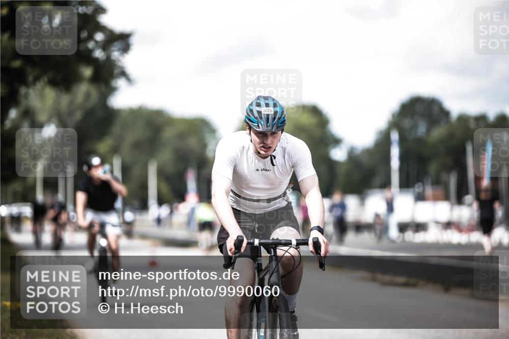16.08.2026 - KN Förde Triathlon 2026 H.Heesch http://msf.ph/oto/9990060 16.08.2026 13:24:09 Radfahren 572, 585, 732 meine-sportfotos.de