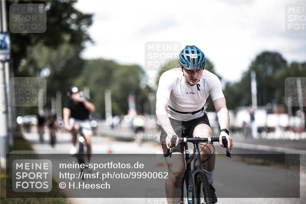 16.08.2026 - KN Förde Triathlon 2026 H.Heesch http://msf.ph/oto/9990062 16.08.2026 13:24:09 Radfahren 572, 585, 732 meine-sportfotos.de
