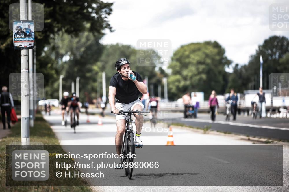 16.08.2026 - KN Förde Triathlon 2026 H.Heesch http://msf.ph/oto/9990066 16.08.2026 13:24:10 Radfahren 572, 585, 732, 736 meine-sportfotos.de