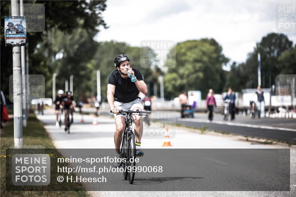 16.08.2026 - KN Förde Triathlon 2026 H.Heesch http://msf.ph/oto/9990068 16.08.2026 13:24:10 Radfahren 572, 585, 732, 736 meine-sportfotos.de
