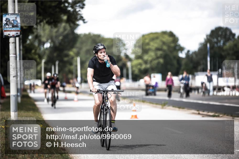 16.08.2026 - KN Förde Triathlon 2026 H.Heesch http://msf.ph/oto/9990069 16.08.2026 13:24:10 Radfahren 572, 585, 732, 736 meine-sportfotos.de