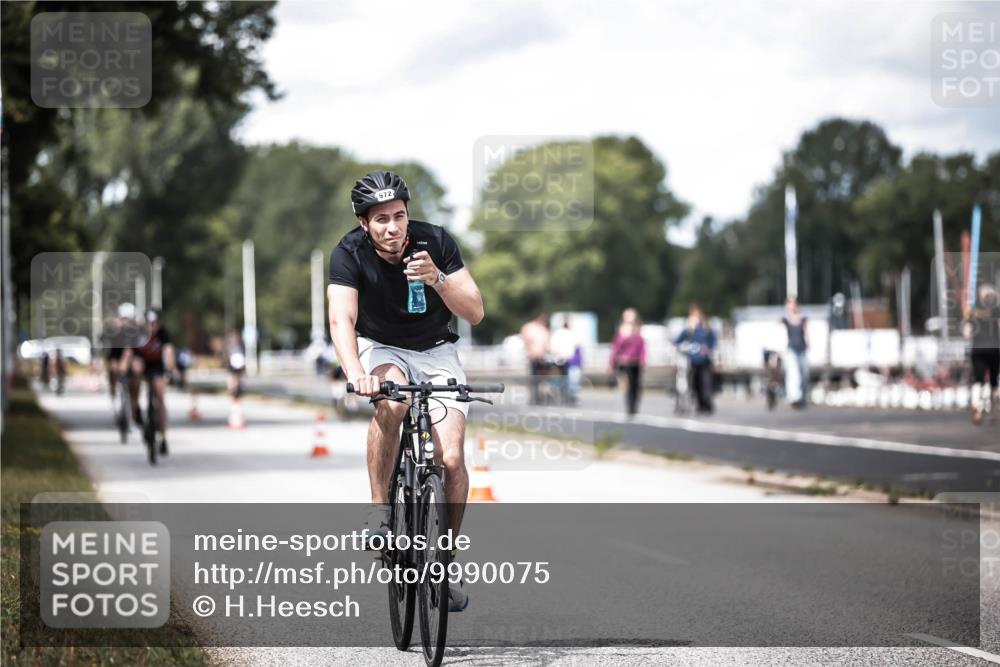 16.08.2026 - KN Förde Triathlon 2026 H.Heesch http://msf.ph/oto/9990075 16.08.2026 13:24:11 Radfahren 531, 572, 585, 732, 736 meine-sportfotos.de